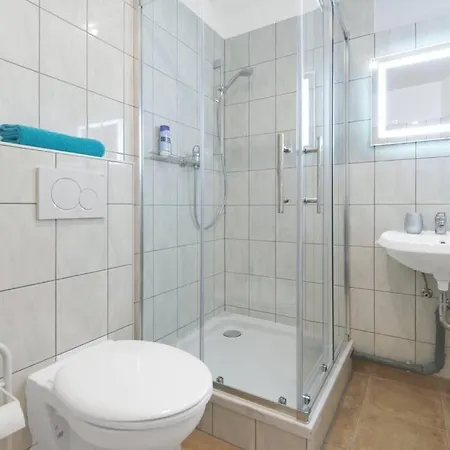 Big 4rooms Kurfuerstendamm *