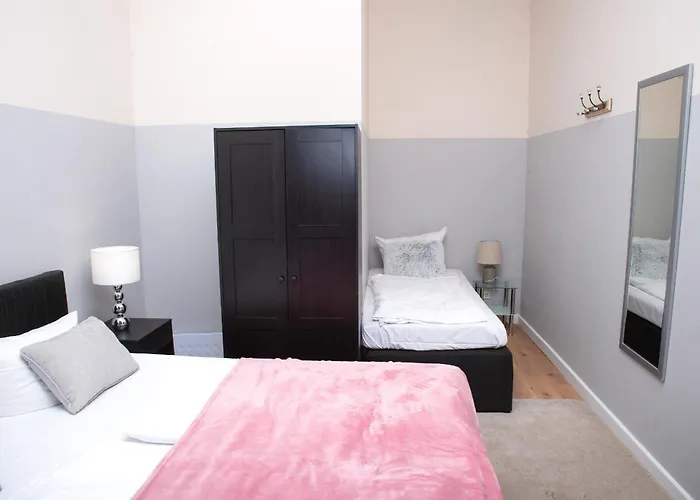 Lägenhet Big 4rooms Kurfuerstendamm Berlin